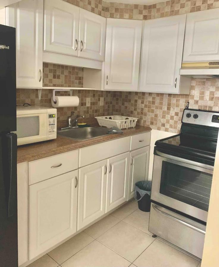 Private Near Airport - Free Parking - 02 *